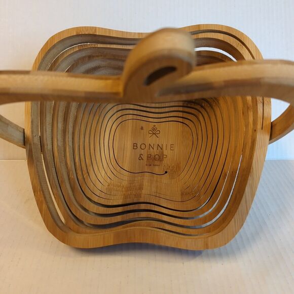 Bonnie & Pop Wooden Apple Shaped Collapsible Basket Trivet Folds Flat - Picture 3 of 9